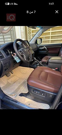 تۆیۆتا لاند کروزەر